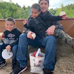 Meet your Posher, Ray